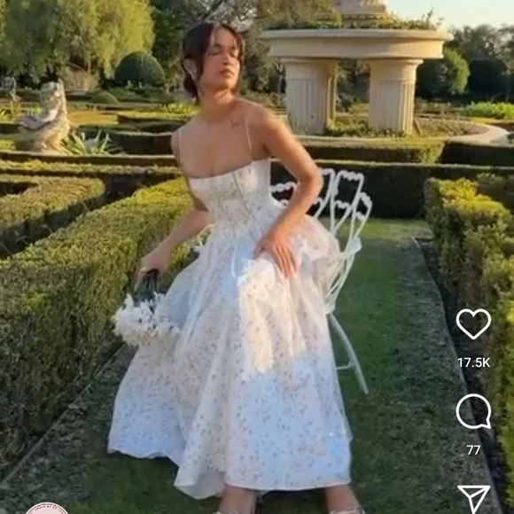 Ysabella white posy print midi dress - Picture 4 of 4